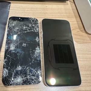 Apple iPhone 13 スターライト125GB 画面接触不良 iPhone13(アイフォン13) 液晶表示不良の修理を承りました